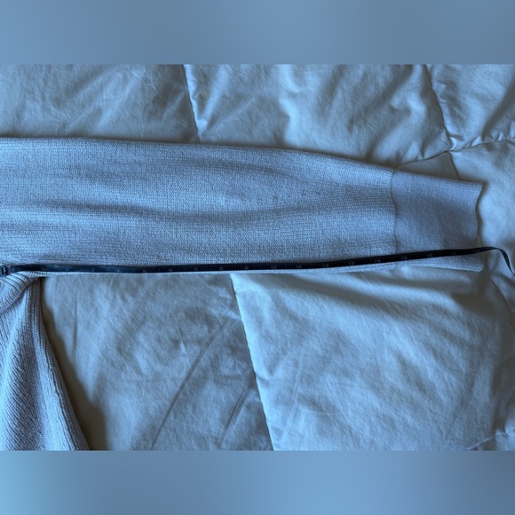 Women's Lululemon Merino Wool blend ribbed crew neck sweater - Picture 9 of 9